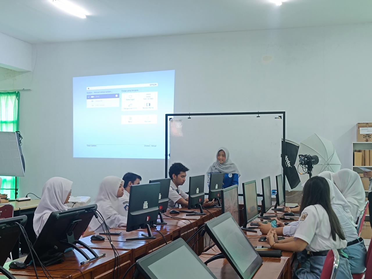 DID.Co Goes To School